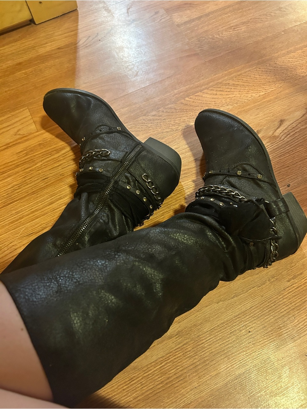 Women's Black Chain-Accent Mid-Calf Boots